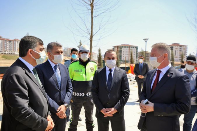 Vali Davut Gül ve Fadıloğlu trafik parkının son durumunu inceledi 1