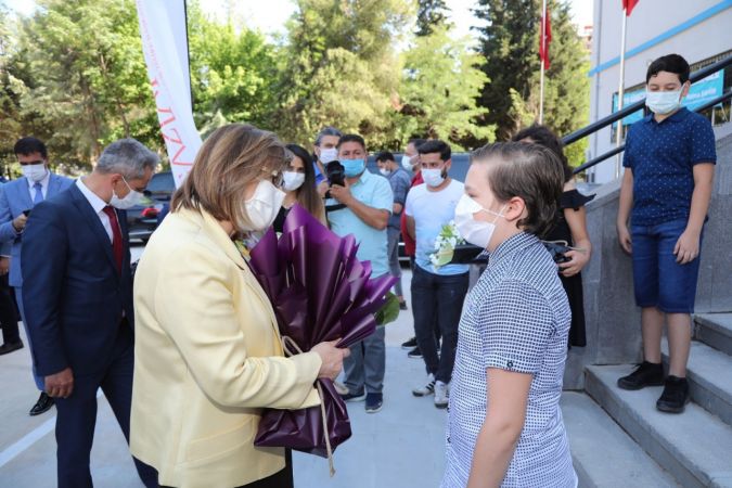 Gaziantep'te LGS Hazırlığı...46 bin hijyen paketi LGS için hazır 1