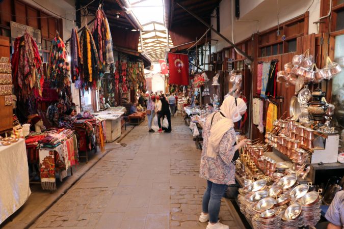 Gaziantep'in tarihi ve turistik mekanlarında kısıtlamasız cumartesi yoğunluğu 7