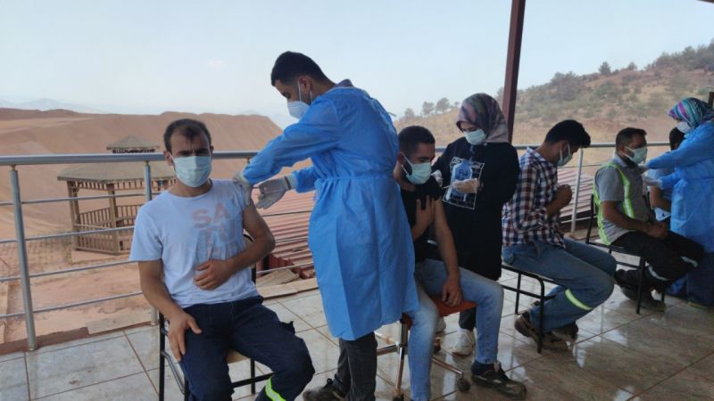 Amanos dağı eteklerinde zorlu aşı çalışmaları devam ediyor 5