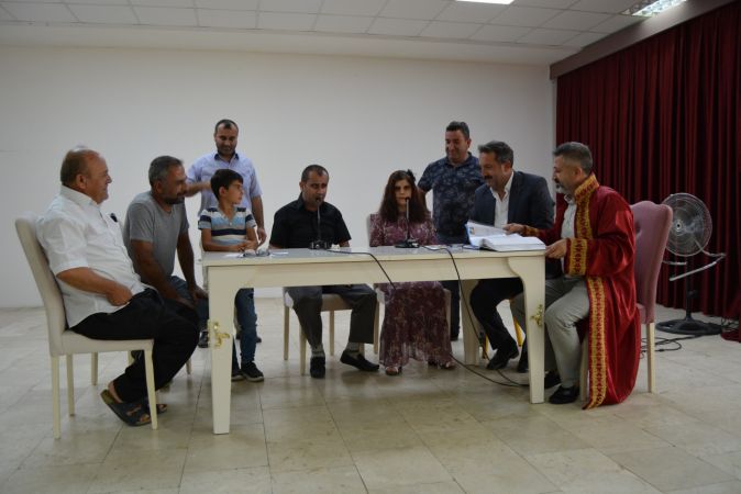 Mutlu Haber: Gaziantep'te görme engelli çift, aşklarını nikahta şarkılar söyleyerek dile getirdi 4