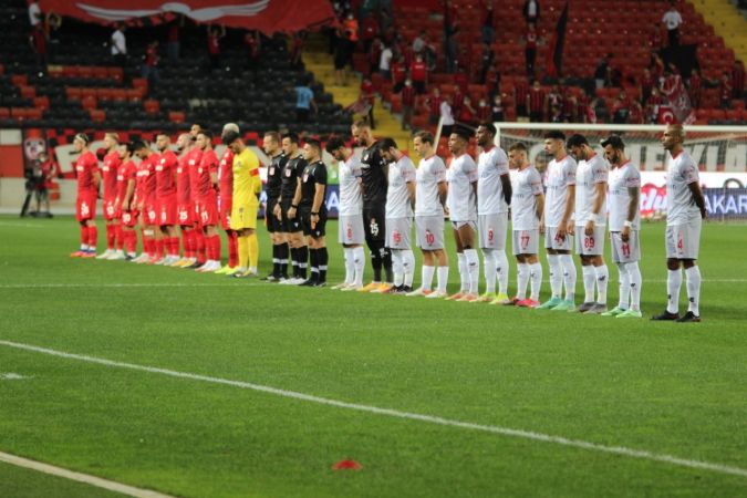 Foto Haber: Süper Lig: Gaziantep FK: 2-0 FTA Antalyaspor: Maç Sonucu 1