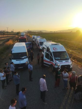 Son Dakika: Facia Gibi Kaza!  Tarım işçilerini taşıyan Gaziantep plakalı minibüs  Kahramanmaraş'ta devrildi: 1 ölü, 15 yaralı 7