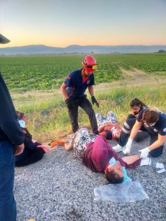 Son Dakika: Facia Gibi Kaza!  Tarım işçilerini taşıyan Gaziantep plakalı minibüs  Kahramanmaraş'ta devrildi: 1 ölü, 15 yaralı 9