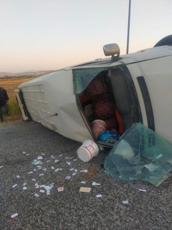 Son Dakika: Facia Gibi Kaza!  Tarım işçilerini taşıyan Gaziantep plakalı minibüs  Kahramanmaraş'ta devrildi: 1 ölü, 15 yaralı 10