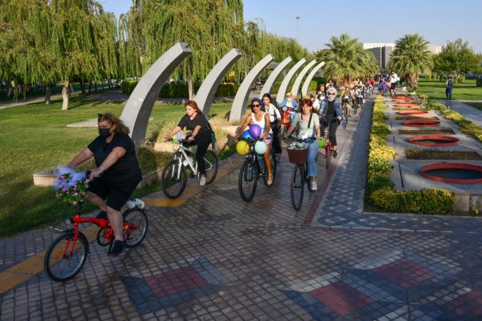 Foto Haber: Gaziantep'te "Süslü Kadınlar Bisiklet Turu" düzenlendi 5