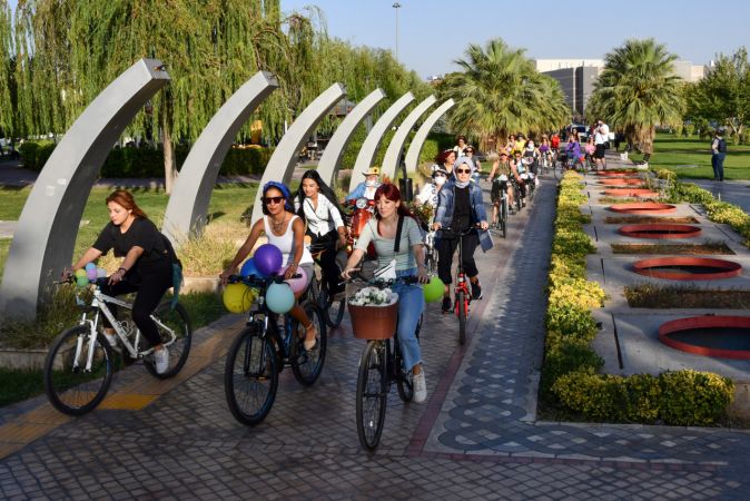 Foto Haber: Gaziantep'te "Süslü Kadınlar Bisiklet Turu" düzenlendi 8