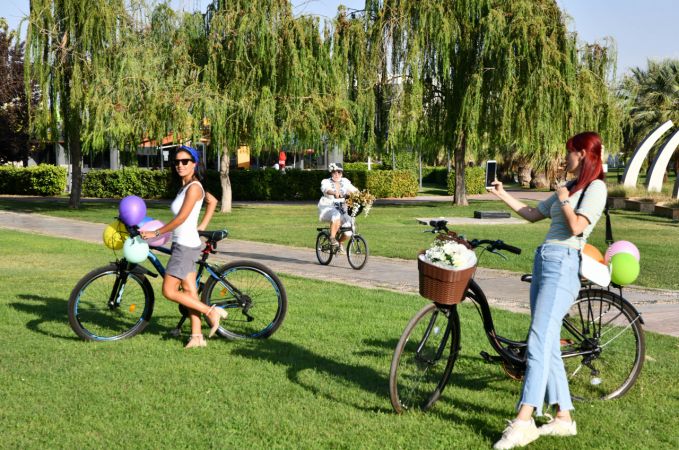 Foto Haber: Gaziantep'te "Süslü Kadınlar Bisiklet Turu" düzenlendi 14