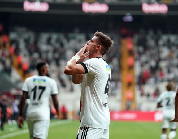 Foto Haber: Süper Lig: Beşiktaş: 2 - Adana Demirspor: 0 (İlk yarı) 5
