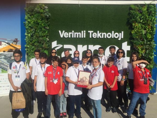 Başkan Tahmazoğlu, TEKNOFEST’te öğrencileri ziyaret etti 5