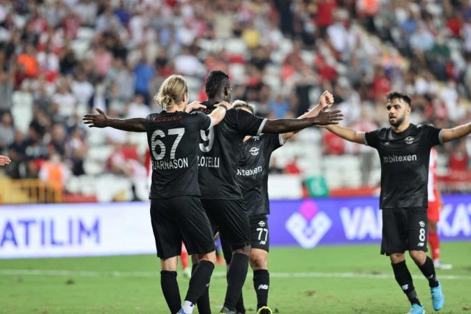 Foto Haber.:Balotelli Show Devam Ediyor!Adana Demirspor’un "Super Mario’su" Balotelli'de gol yağmuru 1
