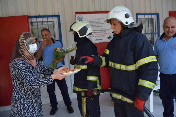 Gaziantep'te yangın ihbarına giden itfaiye ekibine sürpriz kutlama 2
