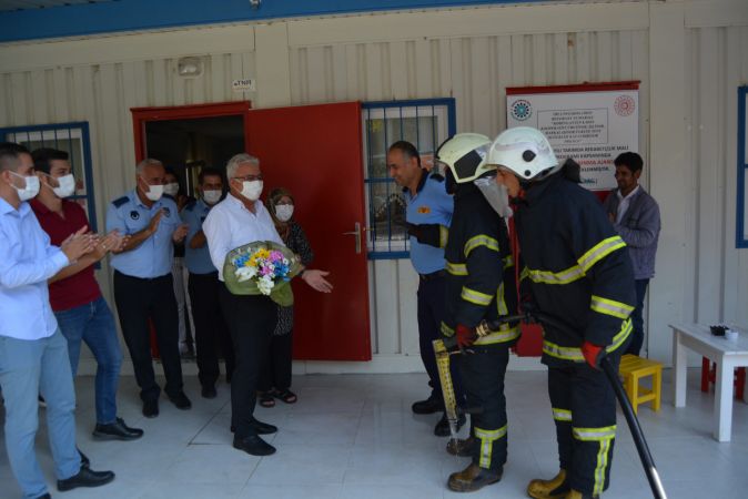 Gaziantep'te yangın ihbarına giden itfaiye ekibine sürpriz kutlama 4