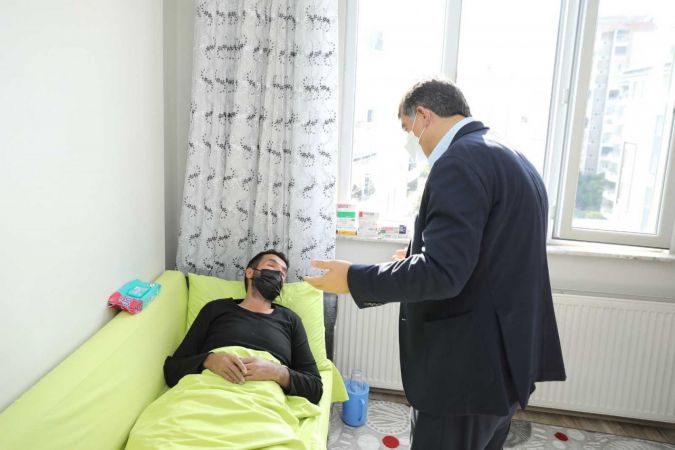Foto Haber:Fadıloğlu, hastaları evlerinde ziyaret etti 3