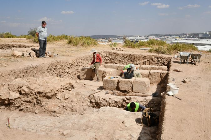Dülük Antik Kenti'ndeki kazılar farklı dinlerin tarihine ışık tutacak 18