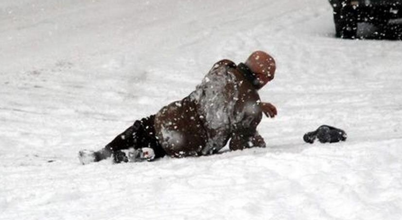 Foto Haber: Gaziantep'te Her Yer Kar Ve Buz! Karda Ve Buzda yürürken düşme tehlikesine dikkat 7