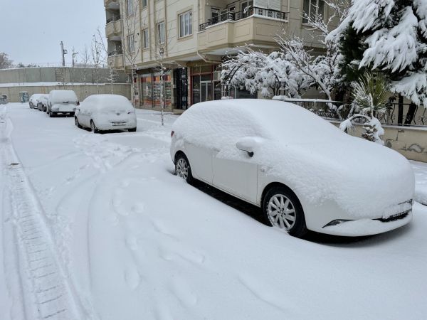 Son Dakika: Foto Haber...Gaziantep, Adıyaman, Şanlıurfa, Kilis, Malatya ve Kahramanmaraş'ta kar yağışında son durum 6
