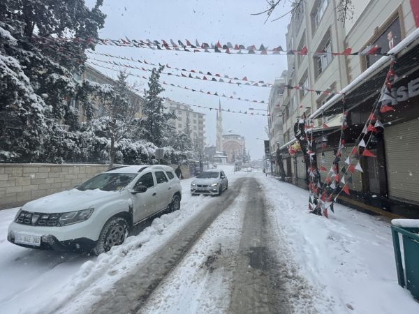 Son Dakika: Foto Haber...Gaziantep, Adıyaman, Şanlıurfa, Kilis, Malatya ve Kahramanmaraş'ta kar yağışında son durum 9