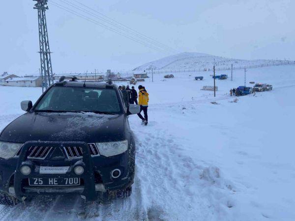 Son Dakika:   Vali Gül Gaziantep'te Çığ Uyarısı Yapmıştı! Erzurum’da çığ düştü: 2 kişinin kar altında kaldığı bölgeye ulaşılmaya çalışılıyor 1