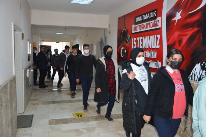 Foto Haber: Gaziantep'te ve çevre illerdeki okullarda deprem tatbikatı yapıldı 4