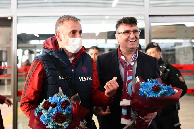 Gaziantep'te, Trabzonspor Şampiyon Gibi Karşılandı! Gaziantep FK-Trabzonspor maçı ertelenmişti! Trabzonspor kafilesi Gaziantep'e geldi! 4