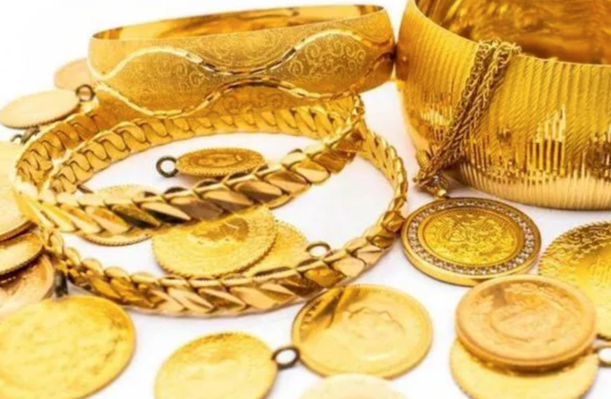 Gaziantep'te Altın yatırımcısı ne yapmalı? Ünlü üç ekonomistler altın tahminlerini açıkladı.Selçuk Geçer, İslam Memiş, Tunç Şatıroğlu...  İşte merak edilen tüm soruların cevabı 3