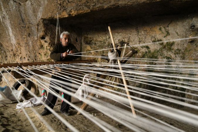 Gaziantep'te yaklaşık 60 yıldır mağarada kendir üretiyor...Gaziantep'in Unutulan El Emeği Mesleği 22