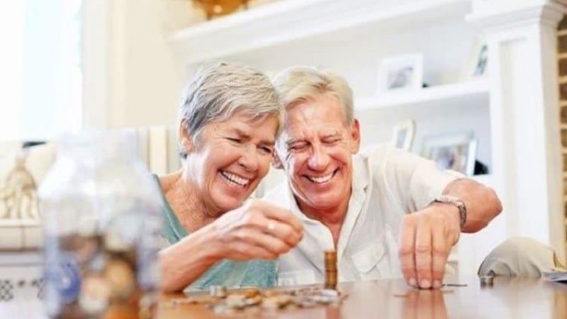 Emekli Maaşları Somutlaşmaya Başladı: Emeklilere Büyük Sürpriz Geliyor! Enflasyon Karşısında Dev Maaş Zammı Kapıda! 2