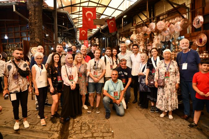 Gaziantep'te Kültür ve Turizm Bakanlığı ile Büyükşehir Belediyesi iş birliğiyle düzenlenen 7. Uluslararası Turizm Filmleri Festivali için yurt dışından gelen katılımcılar Gaziantep'i gezdi 2