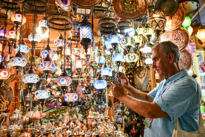 Gaziantep'te Kültür ve Turizm Bakanlığı ile Büyükşehir Belediyesi iş birliğiyle düzenlenen 7. Uluslararası Turizm Filmleri Festivali için yurt dışından gelen katılımcılar Gaziantep'i gezdi 7