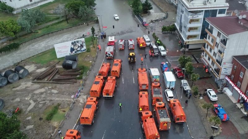 İstanbul Esenyurt'ta Meydana Gelen Sel Felaketinden Zarar Görenlere, Bakan Derya Yanık'tan Açıklama İlk Etapta 3 Bin TL Yardım Yapacağız! 1