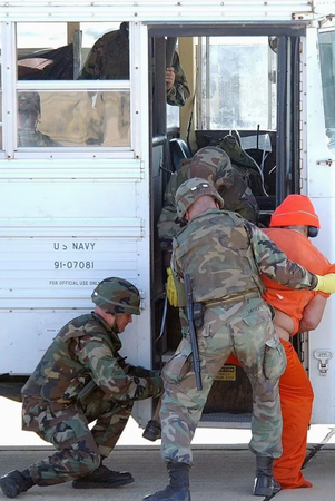 Yeryüzündeki Cehennem: Guantanamo! Dünyanın en kötü hapishanesi Guantanamo'nun ilk kez yayınlanan fotoğrafları 7