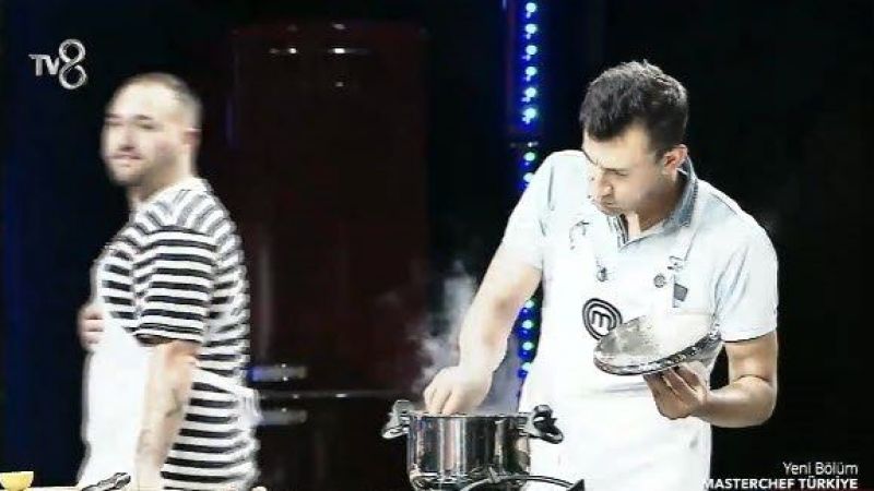 Böylesi Görülmedi! Masterchef Jürisinden Bekir'e Büyük Haksızlık! Kendisi Çift Tadım Yaptı Diye Elendi, Rakibi Ellerini Ağzına Sokmasına Rağmen Kazandı! 4