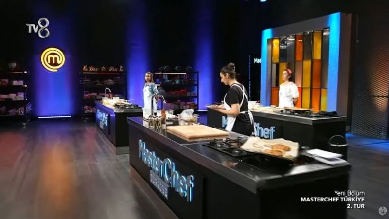 Masterchef Yarışmacı Adayı, Ortalığı Karıştırdı! Pudra Şekeri Kavanozunu Karıştırdı, Mehmet Yalçınkaya'nın Sert Sözlerinden Nasibini Aldı! 2