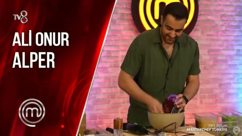 Masterchef Türkiye'nin Yakışıklı Yarışmacısı Ali, Ölümden Döndüğü Kazayı Açıkladı! Ali'nin Hikayesi Stüdyoda Duygusal Anların Yaşanmasına Sebep Oldu! 2