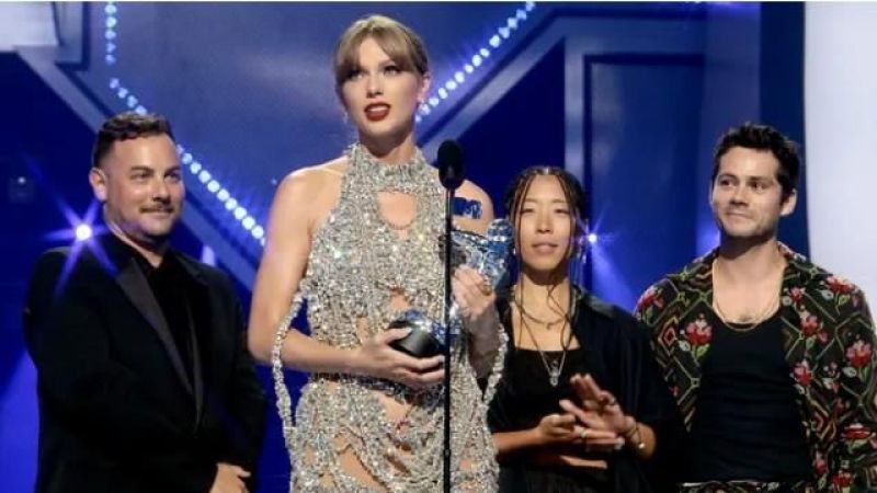 MTV Video Müzik Ödülleri'ne Katılan Ünlü Oyuncu Johnny Deep'e, Eski Eşi Amber Heard'ün Kardeşinden Tepki: “MTV İğrenç ve Çaresizsin...” 2