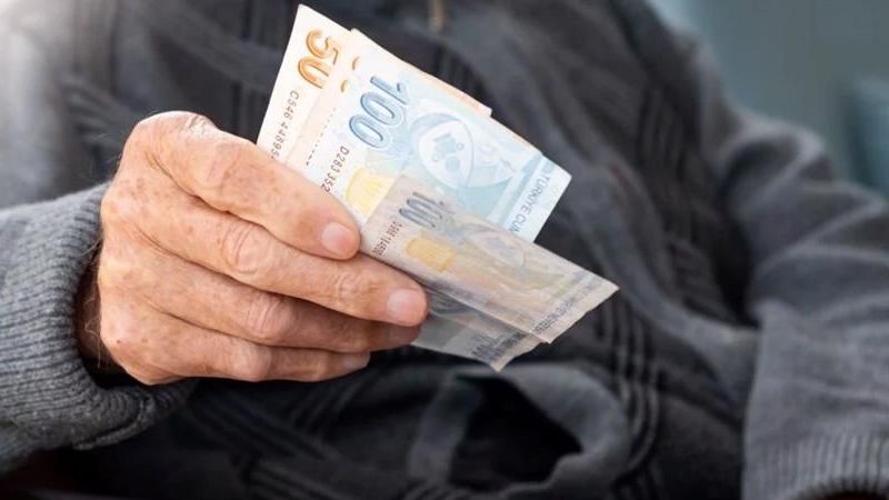 Emekli Promosyonu Ödemeleri İçin Son Haftaya Girildi: Hangi Banka, Ne Kadar Ek Ödeme Veriyor? 1