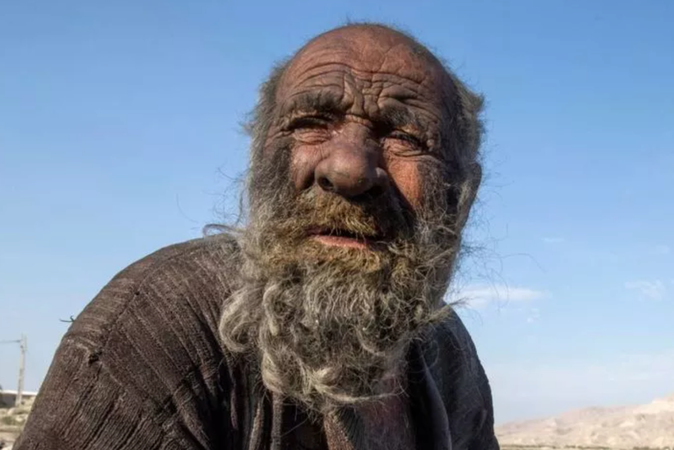 İran’da 50 yılı aşkın süredir banyo yapmayan Amou Haji ‘Dünyanın en kirli adamı, Banyo Yaptı Bir Ay Sonra Hayatını Kaybetti’ 1