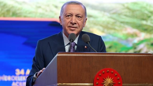 Cumhurbaşkanı Erdoğan Açıkladı! Vergi Uzmanı Muhammet Bayram, Hesap Makinesinin Başına Geçti! 2023 Yılı Asgari Ücreti İçin Zam Oranı Yüzde 40 Olabilir! 1
