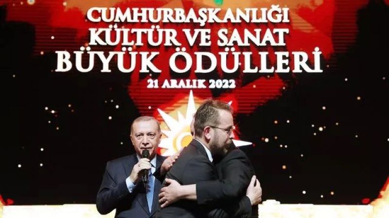Cumhurbaşkanlığı Kültür ve Sanat Büyük Ödülleri dağıttı; törene damga vuran isim Cumhurbaşkanı Erdoğan oldu! “Artık dargınlık yok tamam mı?” 3