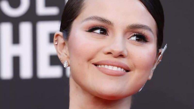 Otel odalarında grup seks itirafı çok konuşuldu! Selena Gomez’in hayranlarını kızdıran aşk gündemde 1