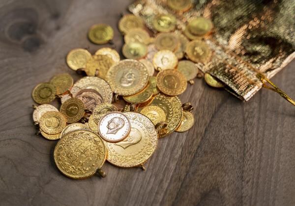Altın, yeni haftayı 1.100 TL’nin altından açtı! İşte 27 Şubat 2023 Gaziantep canlı gram, çeyrek, yarım ve tam altın fiyatları 3