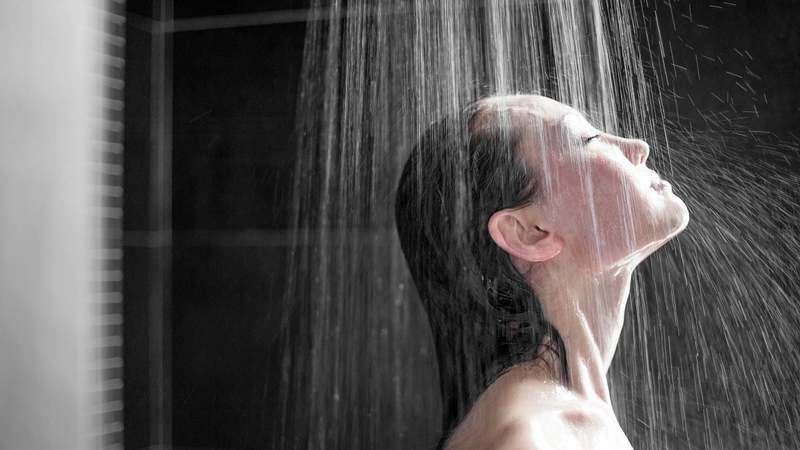 Sıcak su ile duş alanlar dikkat! Sıcak suyu yüzünüze değdirirseniz… 1