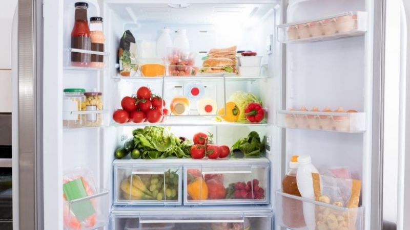 Buzdolabınızda asla bu yiyecekleri bulundurmayın! Bal, reçel, sarımsak… Daha pek çok yiyecek kesinlikle buzdolabında saklanmamalı! 3