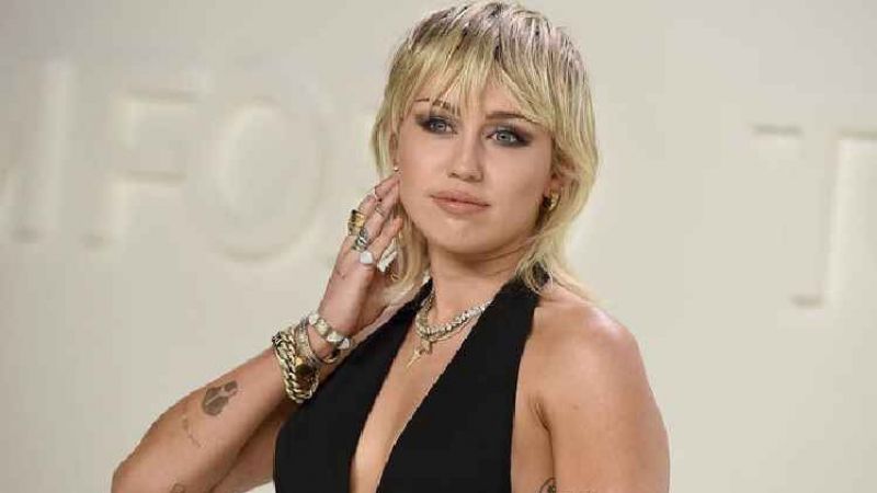 Miley Cyrus, annesini nişanladı! Prison Break’in yıldız ismi yakında aileye katılacak! 1