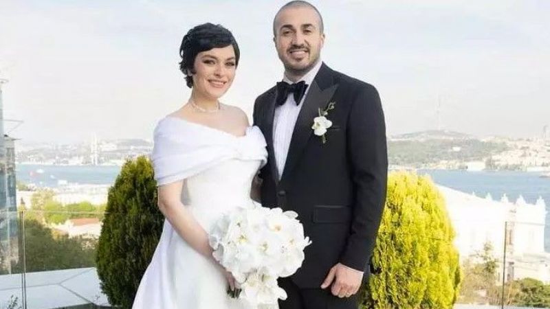 Oyuncu Ezgi Mola'nın dört yıllık ilişkisi evlilikle taçlandı! Eşi Mustafa Aksakallı kim? 2