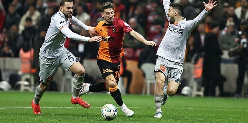 Galatasaray- Başakşehir Maçında Hakeme Tam Not! Spor Yorumcuları Değerlendirdi... 3