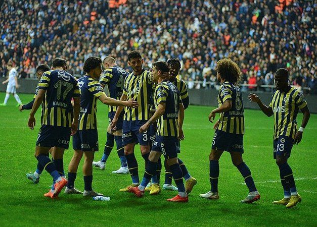 Fenerbahçe'de Krizlerin Ardı Arkası Kesilmiyor! 7 İsimden Rest... 2