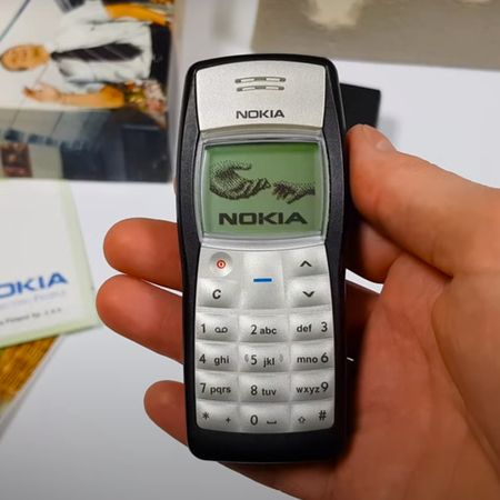 Nokia ve Motorola satış rakamlarıyla 2000'li yıllara damgasını vurmuş! 3