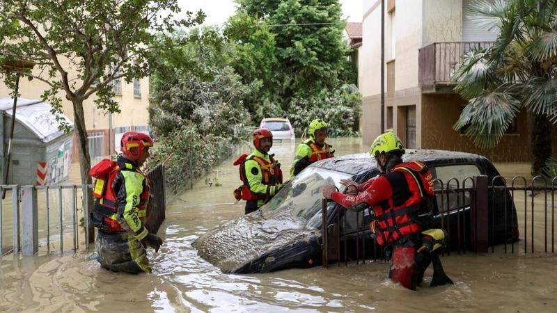 İtalya'da son 100 yılın en kötü sel felaketi yaşanıyor! Ölü sayısı giderek artıyor 2